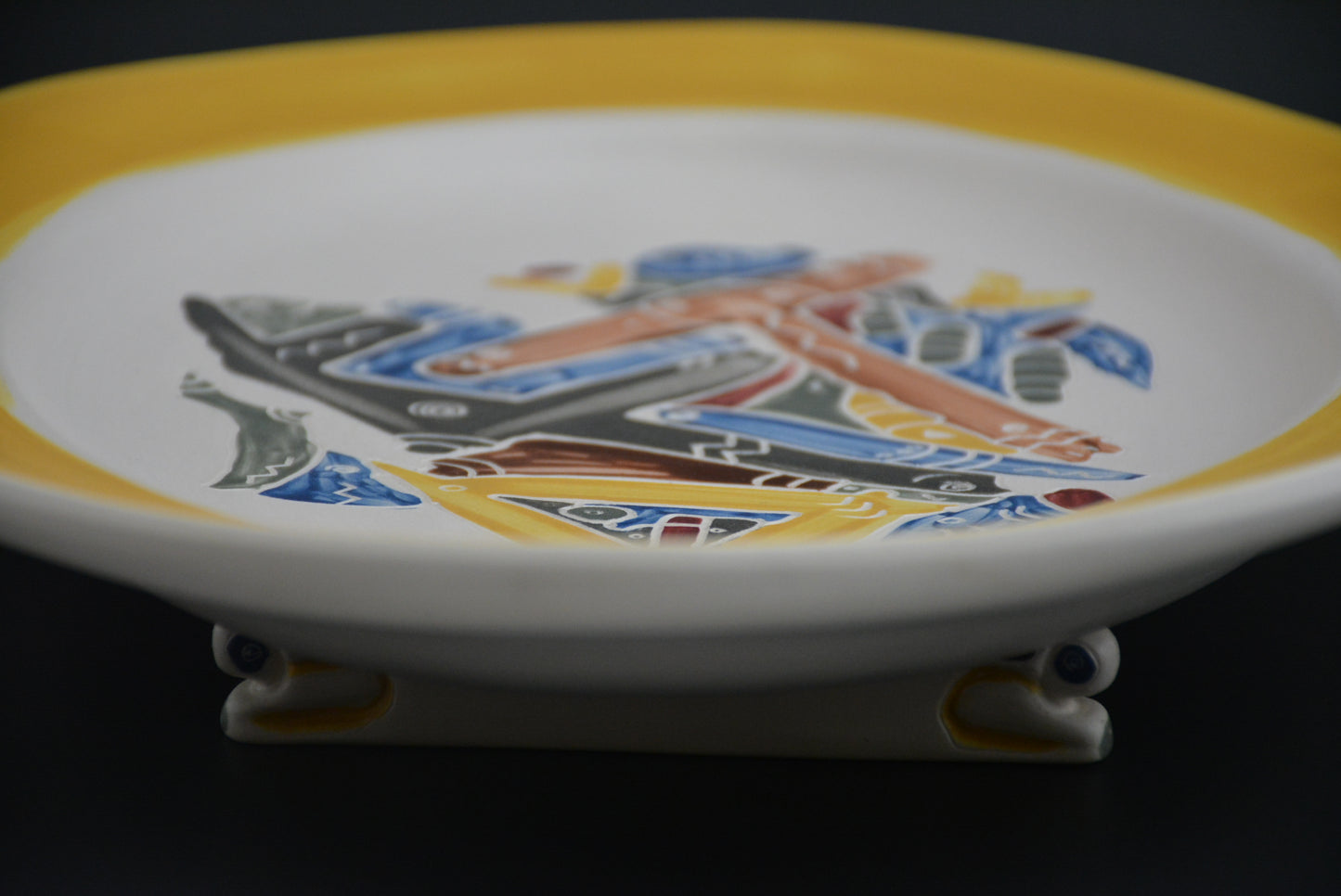 AS-04 Ceramic Plate - Assiette Façonnée de porcelaine